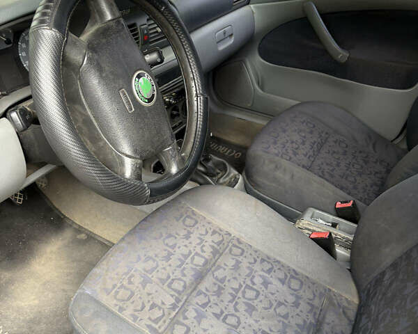 Шкода Октавия 1998 в Тячеве на Automoto.ua Синий Шкода Октавия, объемом двигателя 1.6 л и пробегом 309 тыс. км за 2700 $, фото 4 на Automoto.ua