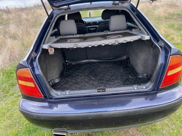 Синий Шкода Октавия, объемом двигателя 1.8 л и пробегом 200 тыс. км за 3500 $, фото 4 на Automoto.ua