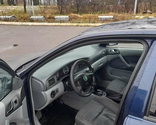 Синий Шкода Октавия, объемом двигателя 1.6 л и пробегом 365 тыс. км за 2300 $, фото 1 на Automoto.ua