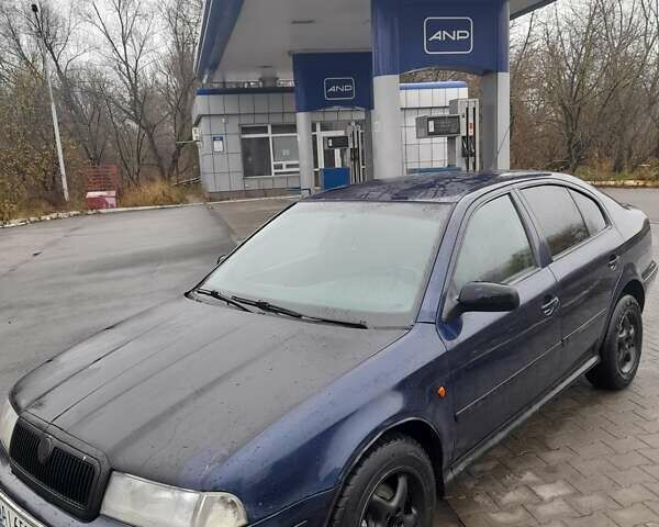 Синий Шкода Октавия, объемом двигателя 1.6 л и пробегом 365 тыс. км за 2300 $, фото 2 на Automoto.ua