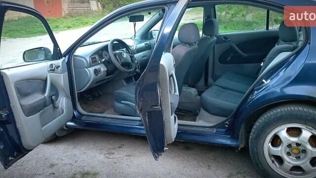 Синій Шкода Октавія, об'ємом двигуна 1.6 л та пробігом 270 тис. км за 2500 $, фото 3 на Automoto.ua