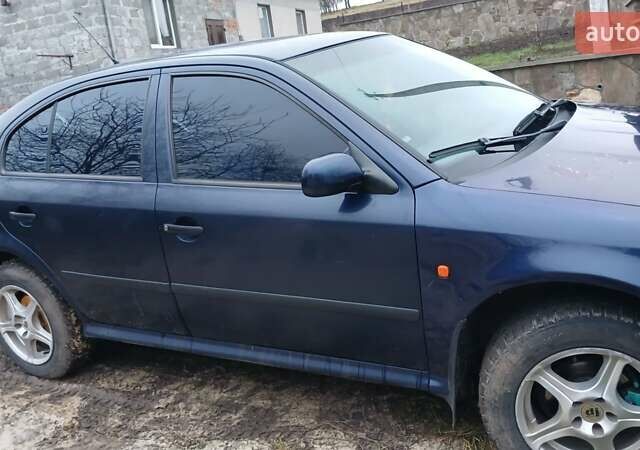 Синий Шкода Октавия, объемом двигателя 1.6 л и пробегом 265 тыс. км за 2900 $, фото 4 на Automoto.ua