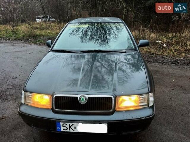 Синий Шкода Октавия, объемом двигателя 2 л и пробегом 300 тыс. км за 1652 $, фото 1 на Automoto.ua