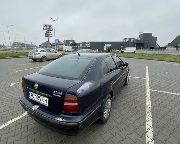 Синий Шкода Октавия, объемом двигателя 1.6 л и пробегом 338 тыс. км за 3500 $, фото 1 на Automoto.ua