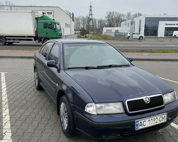 Синий Шкода Октавия, объемом двигателя 1.6 л и пробегом 338 тыс. км за 3500 $, фото 2 на Automoto.ua