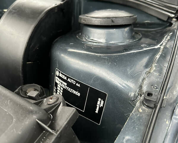 Синий Шкода Октавия, объемом двигателя 1.6 л и пробегом 280 тыс. км за 2650 $, фото 23 на Automoto.ua