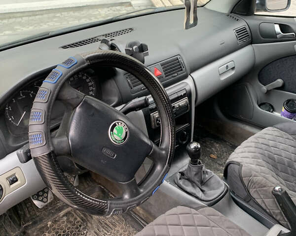 Синій Шкода Октавія, об'ємом двигуна 1.6 л та пробігом 400 тис. км за 2700 $, фото 13 на Automoto.ua