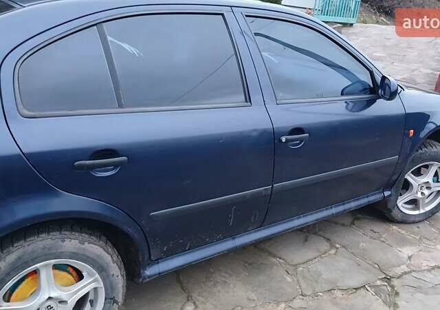 Синий Шкода Октавия, объемом двигателя 1.6 л и пробегом 265 тыс. км за 2900 $, фото 2 на Automoto.ua