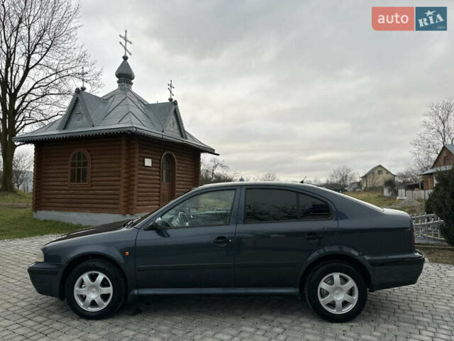 Синий Шкода Октавия, объемом двигателя 1.6 л и пробегом 280 тыс. км за 2650 $, фото 6 на Automoto.ua