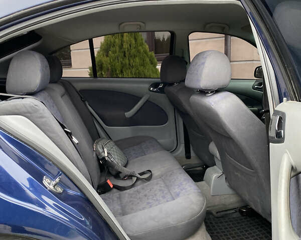 Синий Шкода Октавия, объемом двигателя 1.6 л и пробегом 230 тыс. км за 3499 $, фото 48 на Automoto.ua