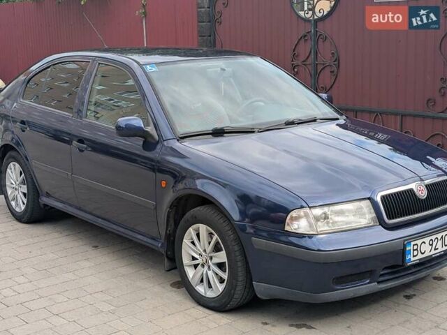 Синий Шкода Октавия, объемом двигателя 1.98 л и пробегом 321 тыс. км за 4250 $, фото 3 на Automoto.ua