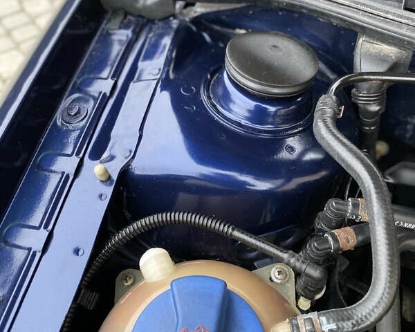 Синий Шкода Октавия, объемом двигателя 1.6 л и пробегом 230 тыс. км за 3499 $, фото 60 на Automoto.ua