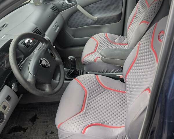 Синий Шкода Октавия, объемом двигателя 1.98 л и пробегом 321 тыс. км за 4250 $, фото 1 на Automoto.ua