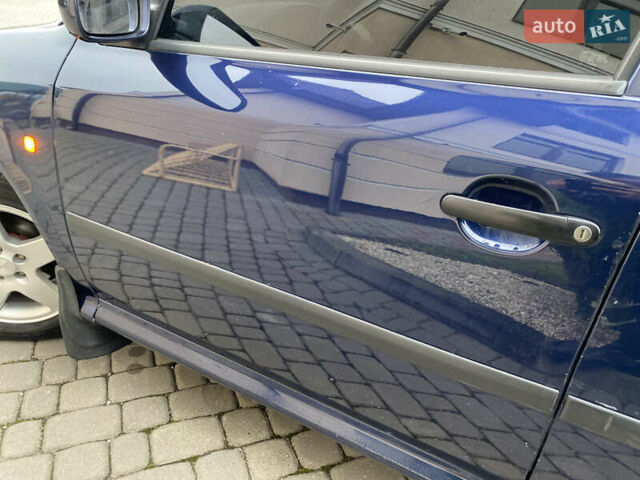 Синий Шкода Октавия, объемом двигателя 1.6 л и пробегом 230 тыс. км за 3499 $, фото 70 на Automoto.ua