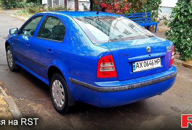 Синий Шкода Октавия, объемом двигателя 1.6 л и пробегом 230 тыс. км за 4600 $, фото 2 на Automoto.ua