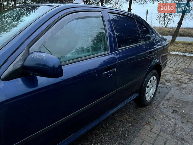 Синий Шкода Октавия, объемом двигателя 1.78 л и пробегом 300 тыс. км за 3999 $, фото 5 на Automoto.ua