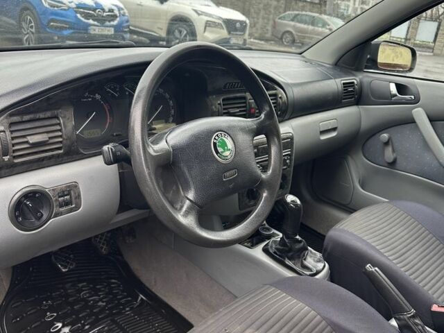 Синій Шкода Октавія, об'ємом двигуна 1.4 л та пробігом 220 тис. км за 3900 $, фото 5 на Automoto.ua