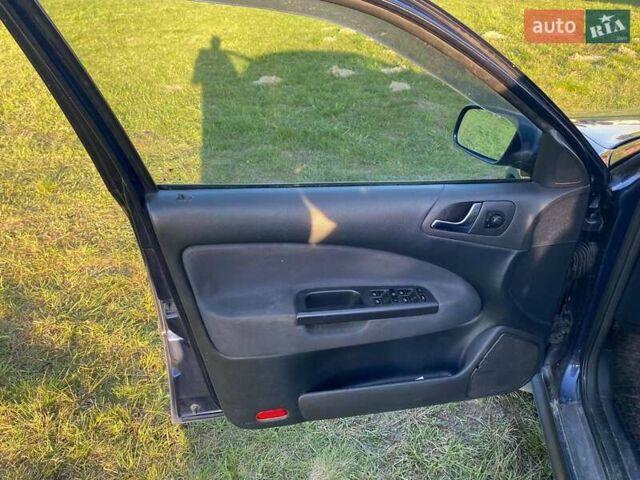 Синий Шкода Октавия, объемом двигателя 1.78 л и пробегом 325 тыс. км за 3500 $, фото 6 на Automoto.ua