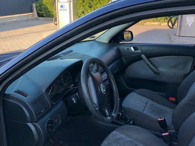 Синий Шкода Октавия, объемом двигателя 1.9 л и пробегом 400 тыс. км за 2900 $, фото 5 на Automoto.ua