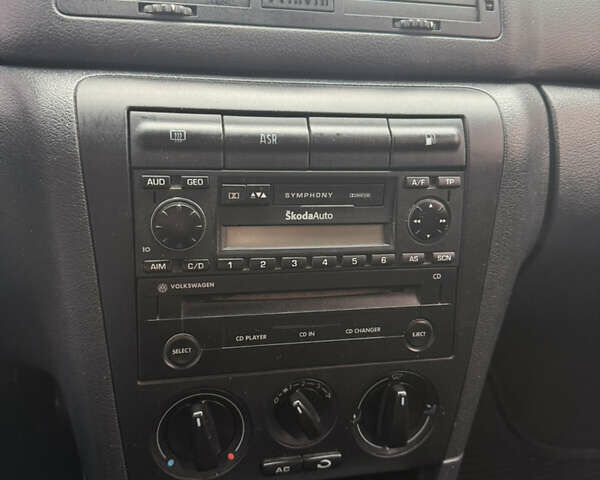 Синий Шкода Октавия, объемом двигателя 1.9 л и пробегом 390 тыс. км за 2800 $, фото 19 на Automoto.ua