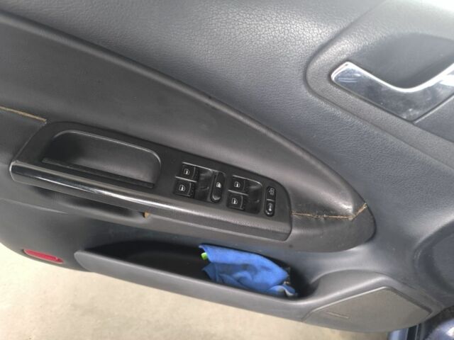 Синий Шкода Октавия, объемом двигателя 2 л и пробегом 300 тыс. км за 2600 $, фото 5 на Automoto.ua