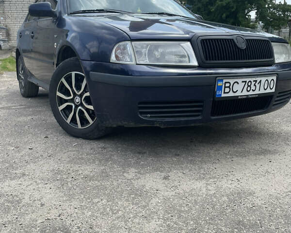 Синий Шкода Октавия, объемом двигателя 1.6 л и пробегом 353 тыс. км за 2999 $, фото 1 на Automoto.ua