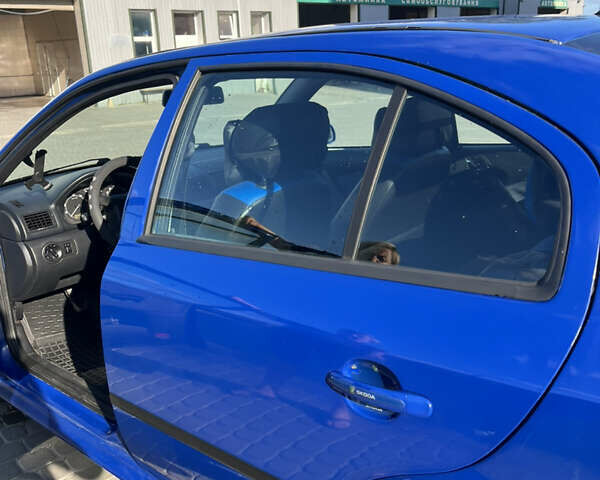 Синій Шкода Октавія, об'ємом двигуна 1.98 л та пробігом 268 тис. км за 3500 $, фото 7 на Automoto.ua