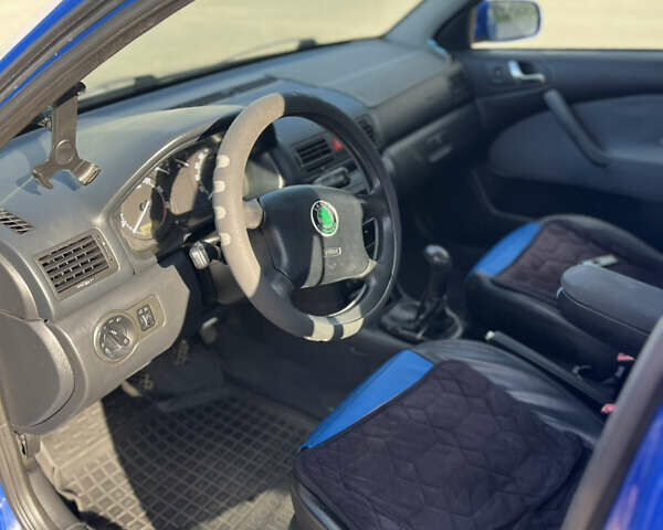 Синій Шкода Октавія, об'ємом двигуна 1.98 л та пробігом 268 тис. км за 3500 $, фото 5 на Automoto.ua