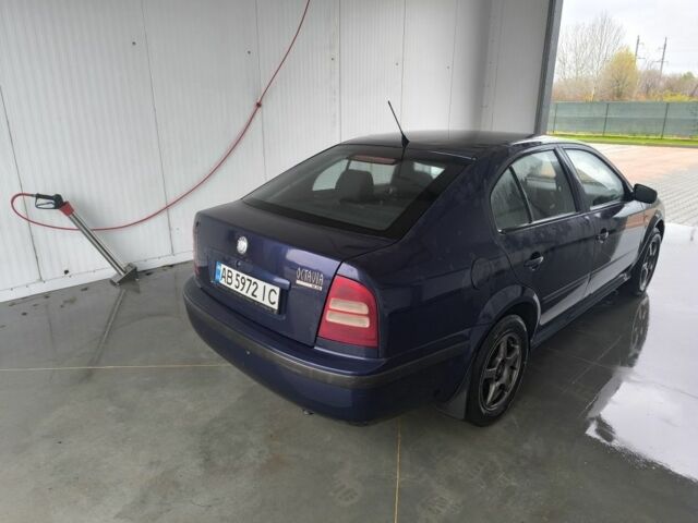 Синий Шкода Октавия, объемом двигателя 2 л и пробегом 300 тыс. км за 2600 $, фото 4 на Automoto.ua