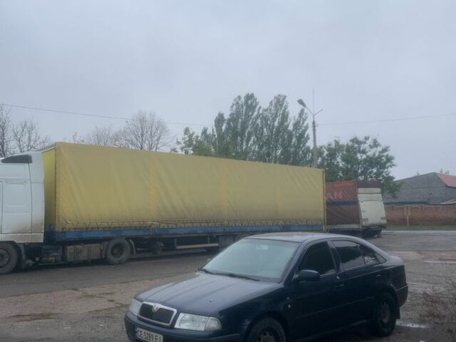 Синій Шкода Октавія, об'ємом двигуна 2 л та пробігом 341 тис. км за 4000 $, фото 2 на Automoto.ua