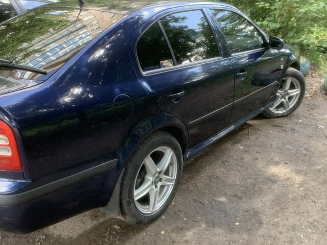 Синій Шкода Октавія, об'ємом двигуна 2 л та пробігом 341 тис. км за 4000 $, фото 5 на Automoto.ua