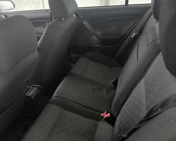 Синий Шкода Октавия, объемом двигателя 1.98 л и пробегом 270 тыс. км за 2400 $, фото 2 на Automoto.ua