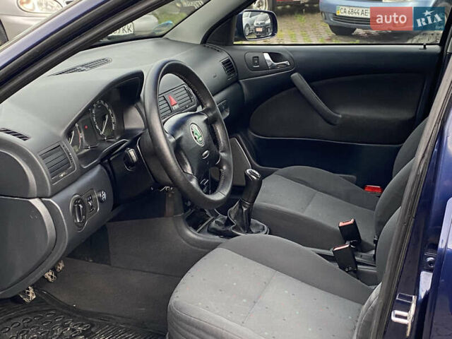 Синій Шкода Октавія, об'ємом двигуна 1.6 л та пробігом 240 тис. км за 4800 $, фото 23 на Automoto.ua