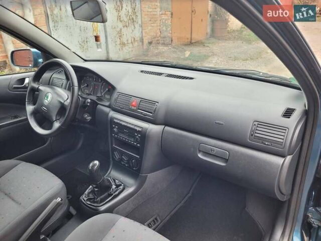 Синий Шкода Октавия, объемом двигателя 1.6 л и пробегом 150 тыс. км за 4899 $, фото 45 на Automoto.ua