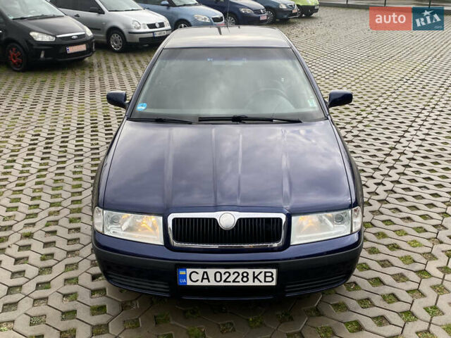 Синій Шкода Октавія, об'ємом двигуна 1.6 л та пробігом 240 тис. км за 4800 $, фото 7 на Automoto.ua