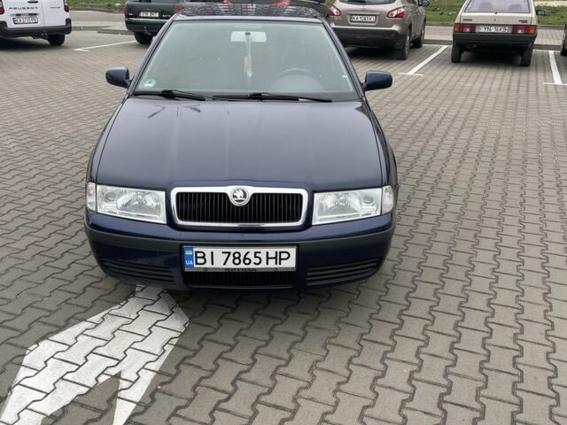 Синий Шкода Октавия, объемом двигателя 1.6 л и пробегом 242 тыс. км за 4800 $, фото 2 на Automoto.ua