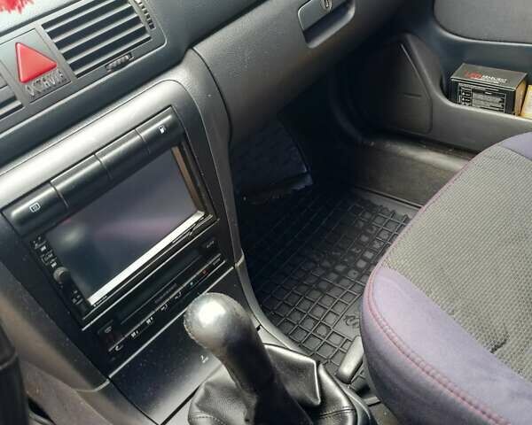 Синій Шкода Октавія, об'ємом двигуна 1.78 л та пробігом 250 тис. км за 4500 $, фото 2 на Automoto.ua