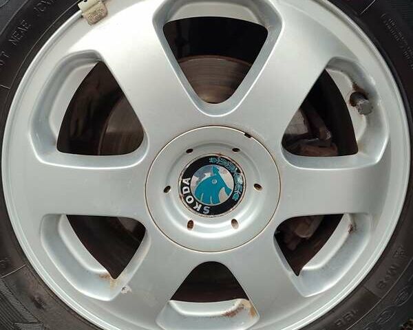 Синий Шкода Октавия, объемом двигателя 1.6 л и пробегом 147 тыс. км за 5150 $, фото 53 на Automoto.ua