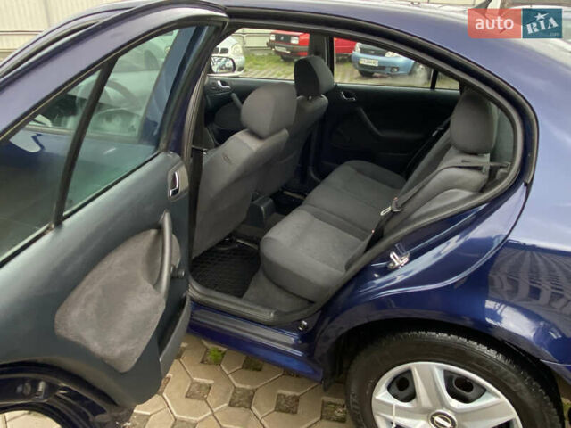 Синій Шкода Октавія, об'ємом двигуна 1.6 л та пробігом 240 тис. км за 4800 $, фото 21 на Automoto.ua