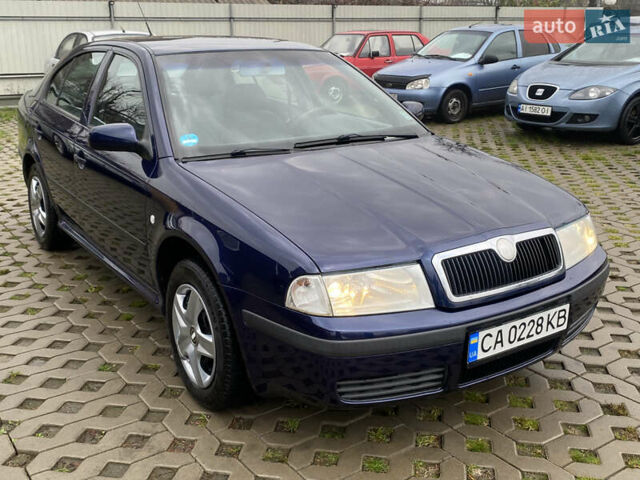 Синій Шкода Октавія, об'ємом двигуна 1.6 л та пробігом 240 тис. км за 4800 $, фото 4 на Automoto.ua