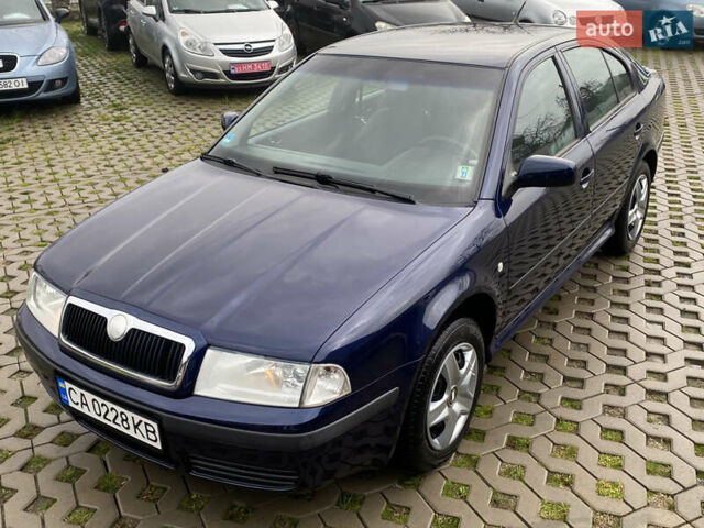 Синій Шкода Октавія, об'ємом двигуна 1.6 л та пробігом 240 тис. км за 4800 $, фото 6 на Automoto.ua