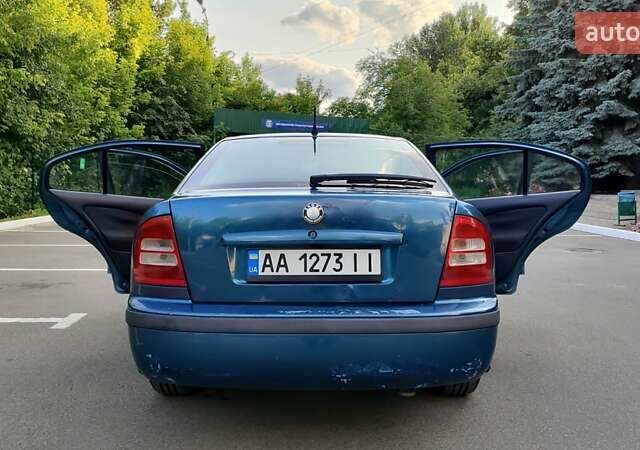 Синий Шкода Октавия, объемом двигателя 1.6 л и пробегом 358 тыс. км за 3500 $, фото 2 на Automoto.ua