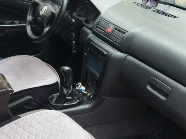 Синий Шкода Октавия, объемом двигателя 0 л и пробегом 240 тыс. км за 4200 $, фото 4 на Automoto.ua