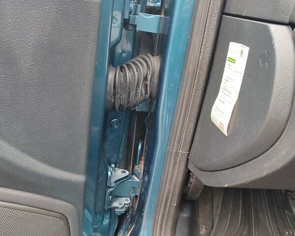 Синий Шкода Октавия, объемом двигателя 1.6 л и пробегом 147 тыс. км за 5150 $, фото 26 на Automoto.ua