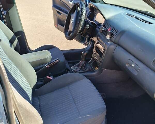 Синий Шкода Октавия, объемом двигателя 2 л и пробегом 285 тыс. км за 2850 $, фото 3 на Automoto.ua