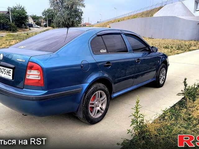 Синий Шкода Октавия, объемом двигателя 1.6 л и пробегом 315 тыс. км за 3800 $, фото 3 на Automoto.ua