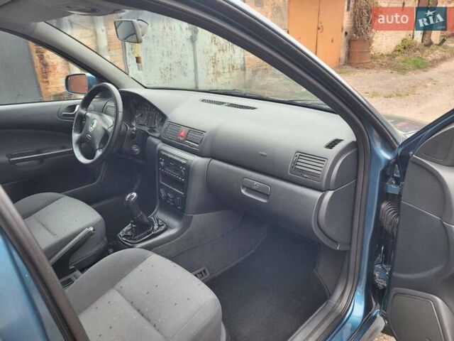 Синий Шкода Октавия, объемом двигателя 1.6 л и пробегом 150 тыс. км за 4899 $, фото 47 на Automoto.ua