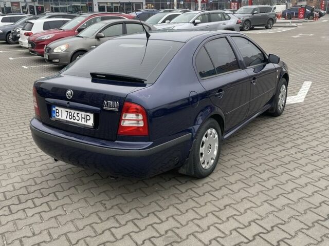 Синий Шкода Октавия, объемом двигателя 1.6 л и пробегом 242 тыс. км за 4800 $, фото 3 на Automoto.ua