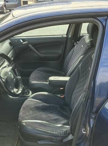 Синий Шкода Октавия, объемом двигателя 1.98 л и пробегом 280 тыс. км за 4000 $, фото 5 на Automoto.ua