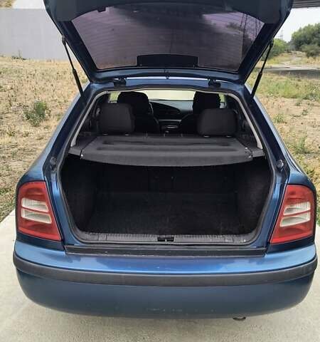 Синій Шкода Октавія, об'ємом двигуна 1.6 л та пробігом 315 тис. км за 3800 $, фото 9 на Automoto.ua